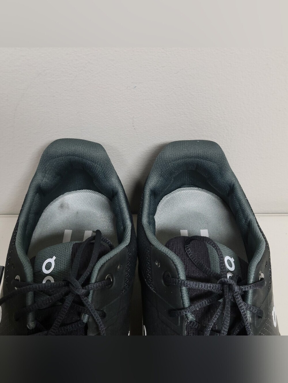 On Running Cloudace Running Shoes Men's Size 13. - Picture 10 of 11